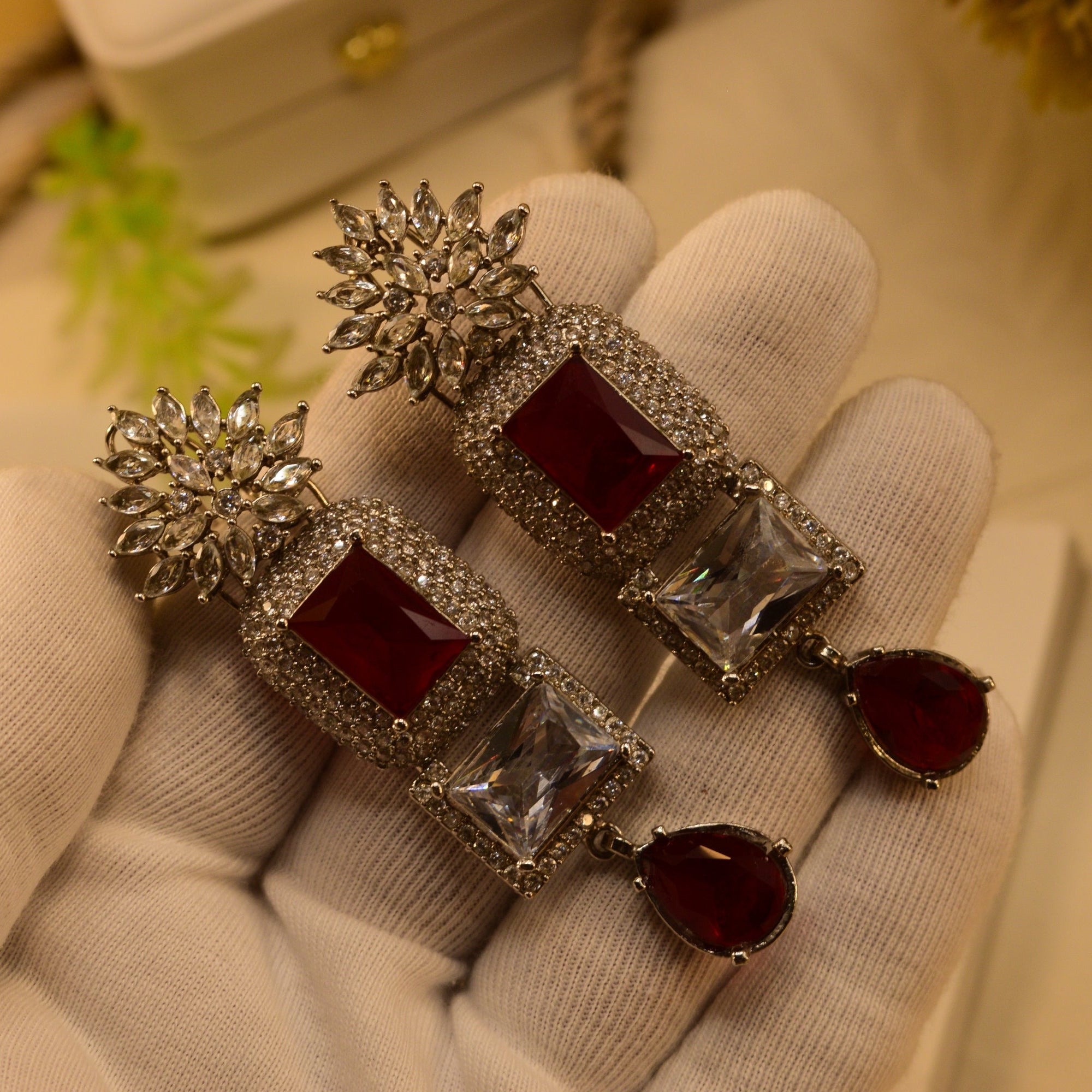 Beautiful Design Silver Plated Crystal Stones Earrings For Girls/women
