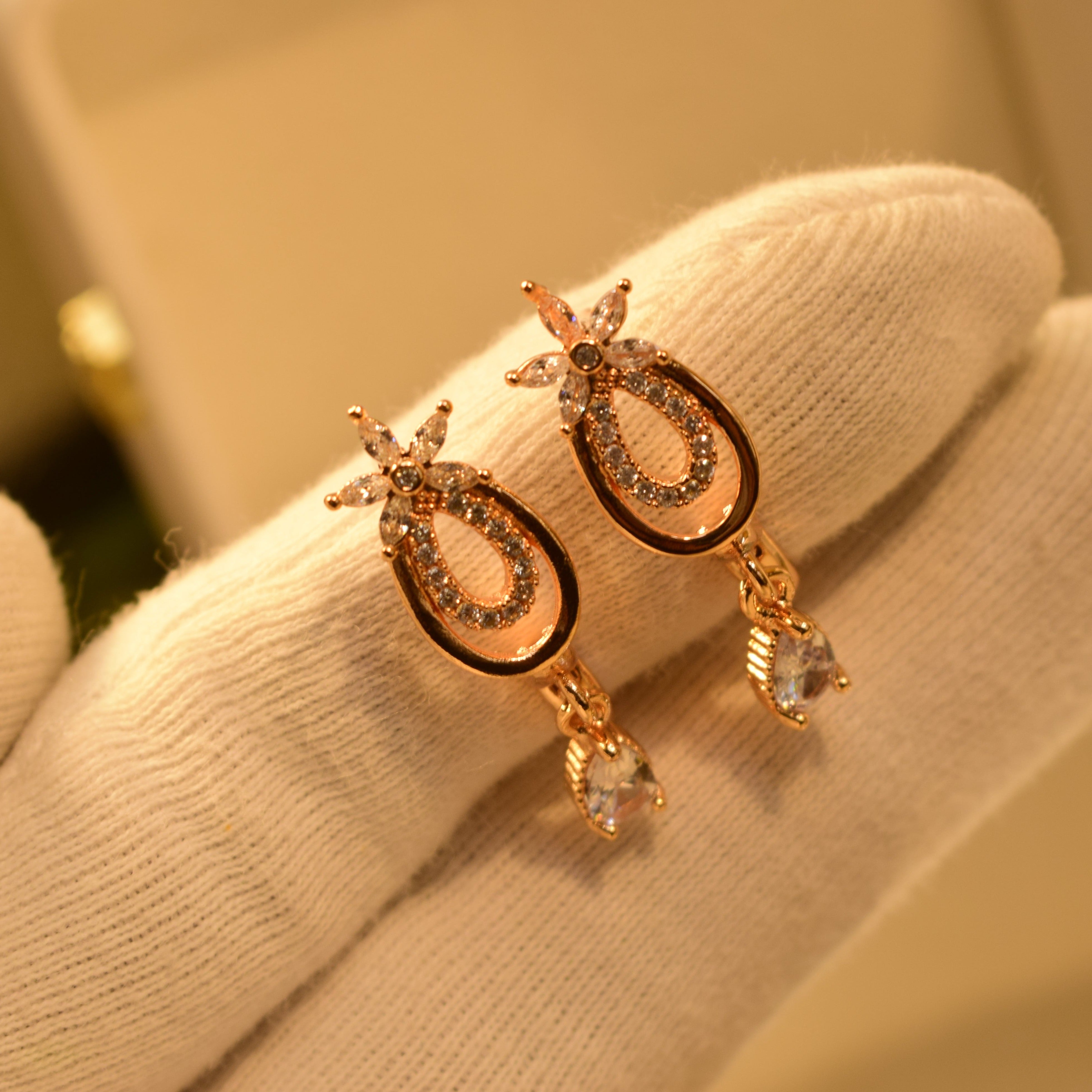 Beautiful Design Gold Plated Earrings For Girls/women