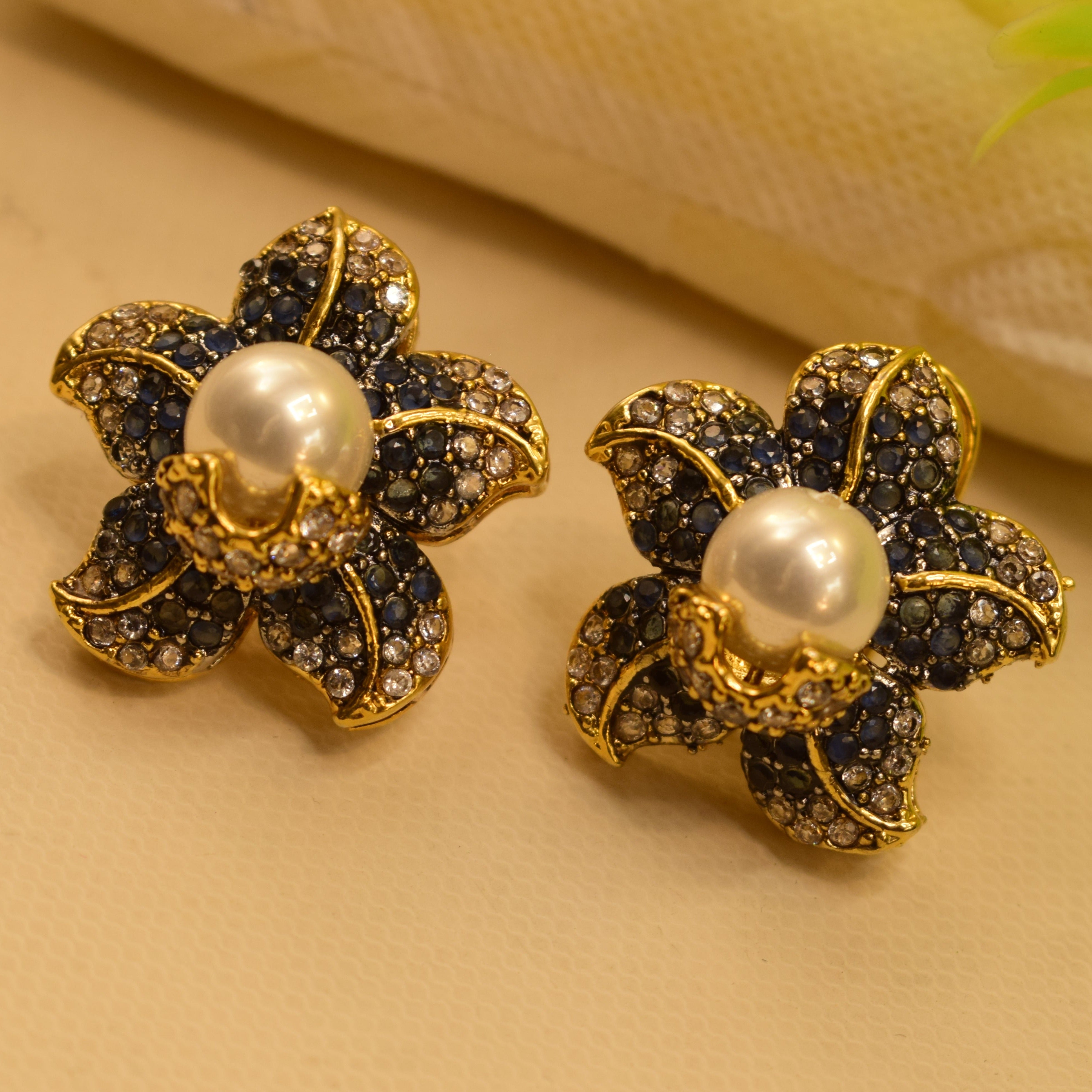 Stylish Gold Plated Earrings For Girls/women