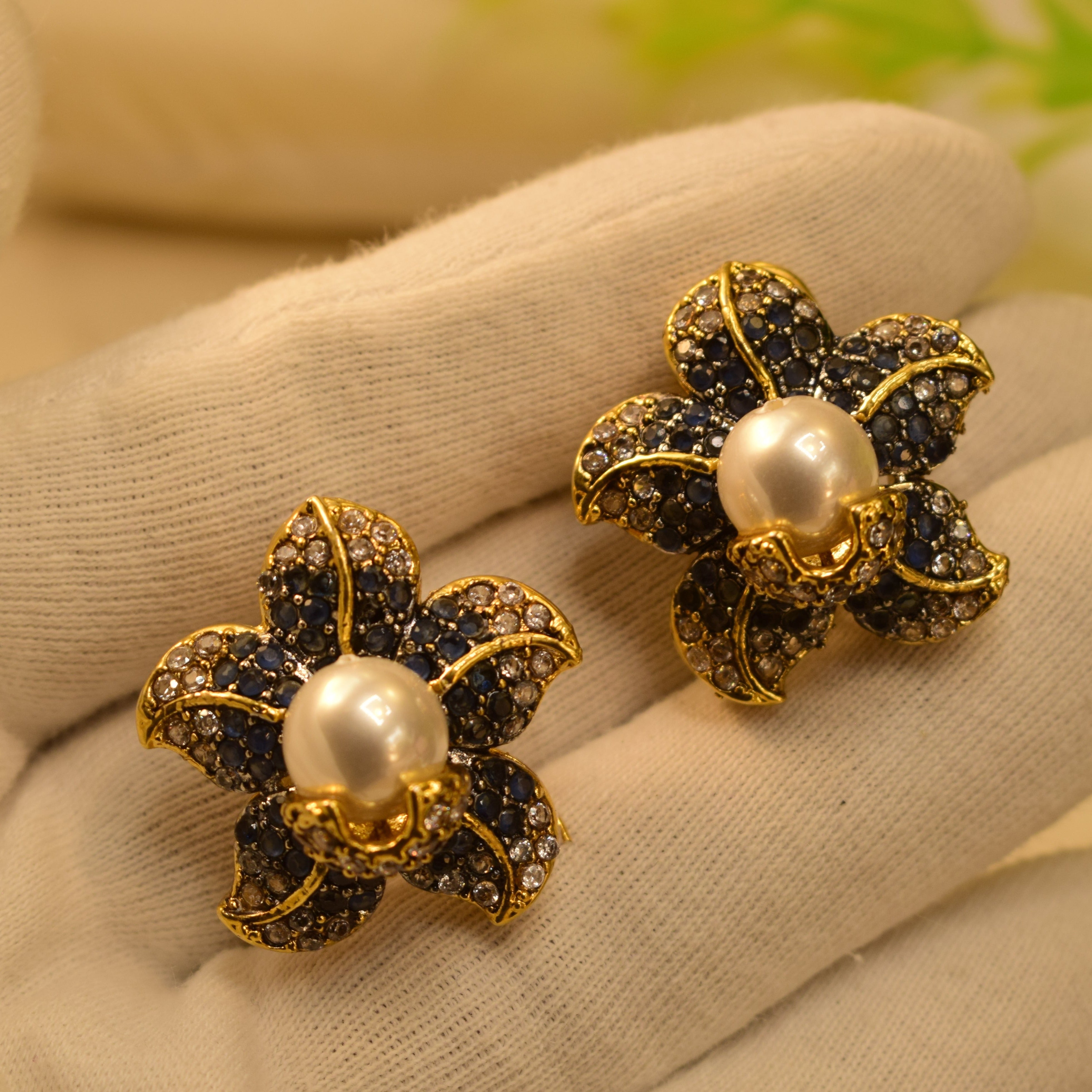 Stylish Gold Plated Earrings For Girls/women