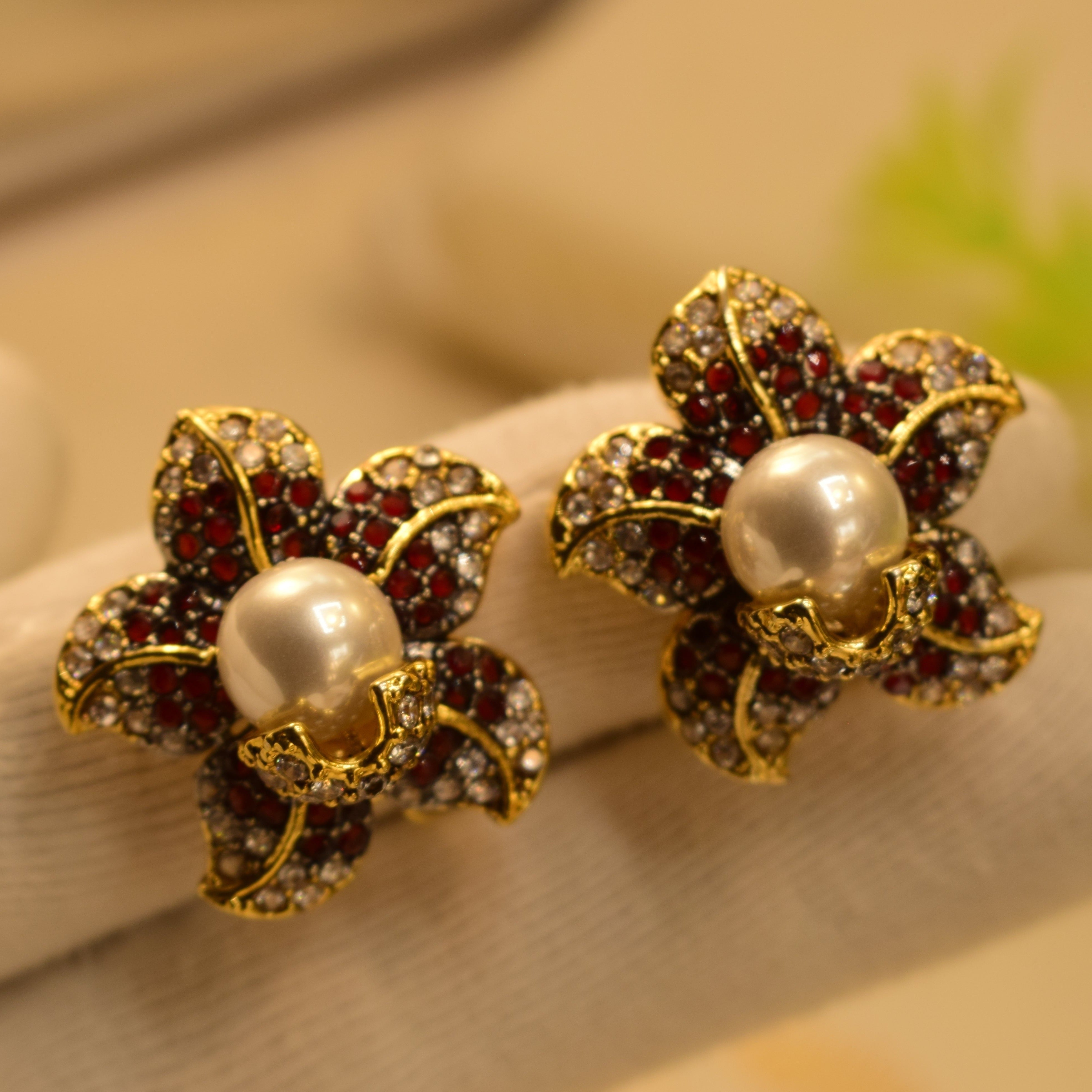 Stylish Gold Plated Earrings For Girls/women