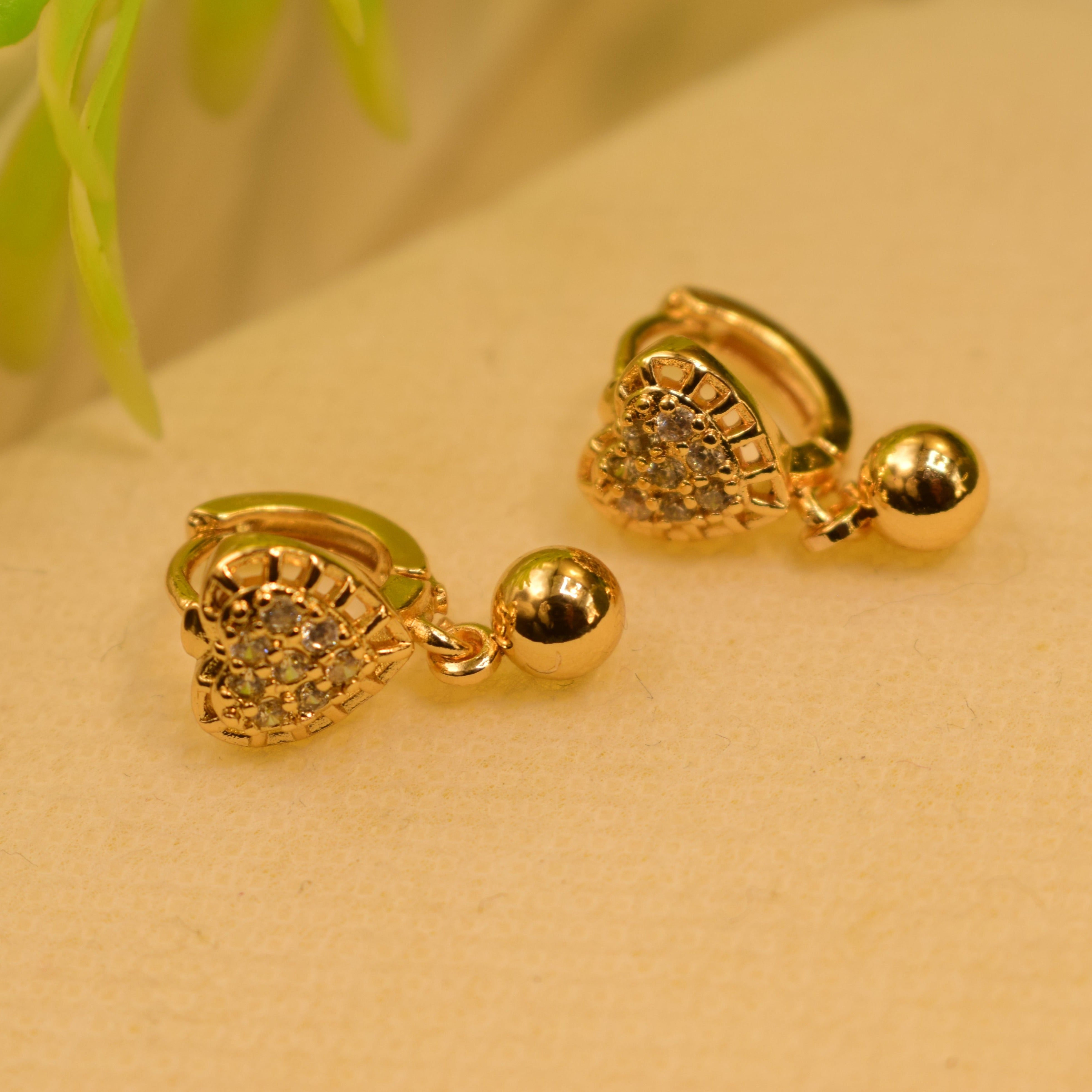 Elegant Heart Shape Design Earrings For Girls/women