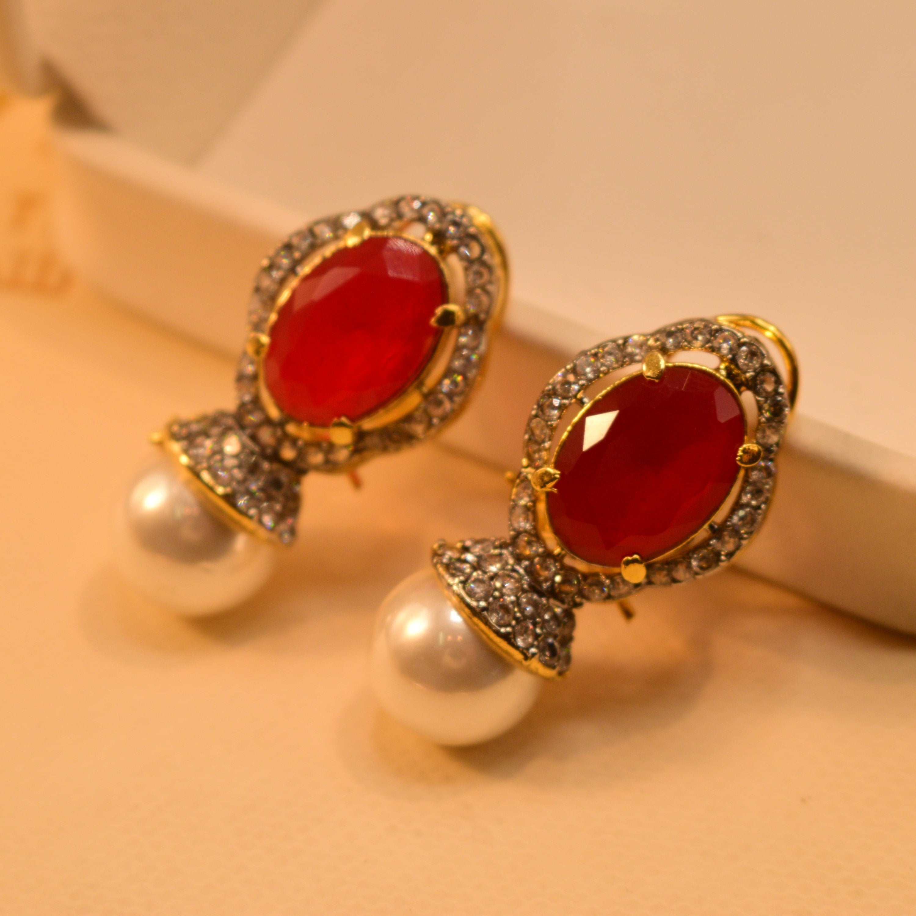 Glamorous Stylish Big Stone Pearl Earrings For Girls/women