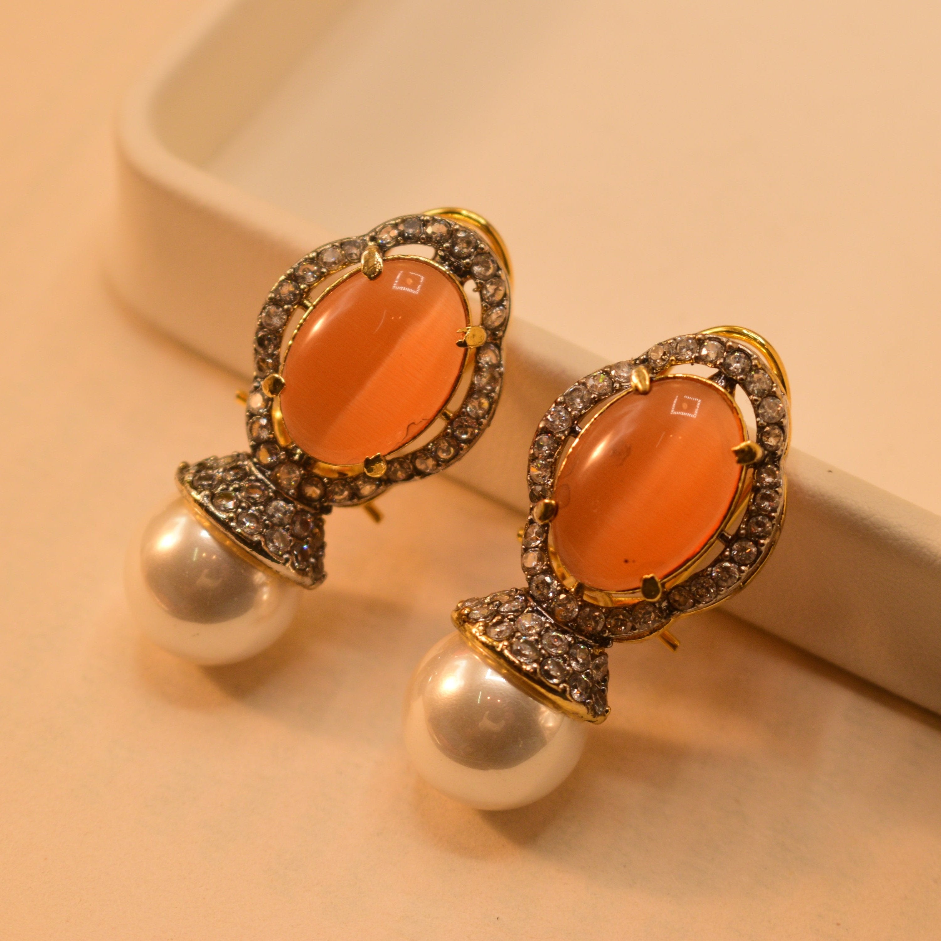 Glamorous Stylish Big Stone Pearl Earrings For Girls/women