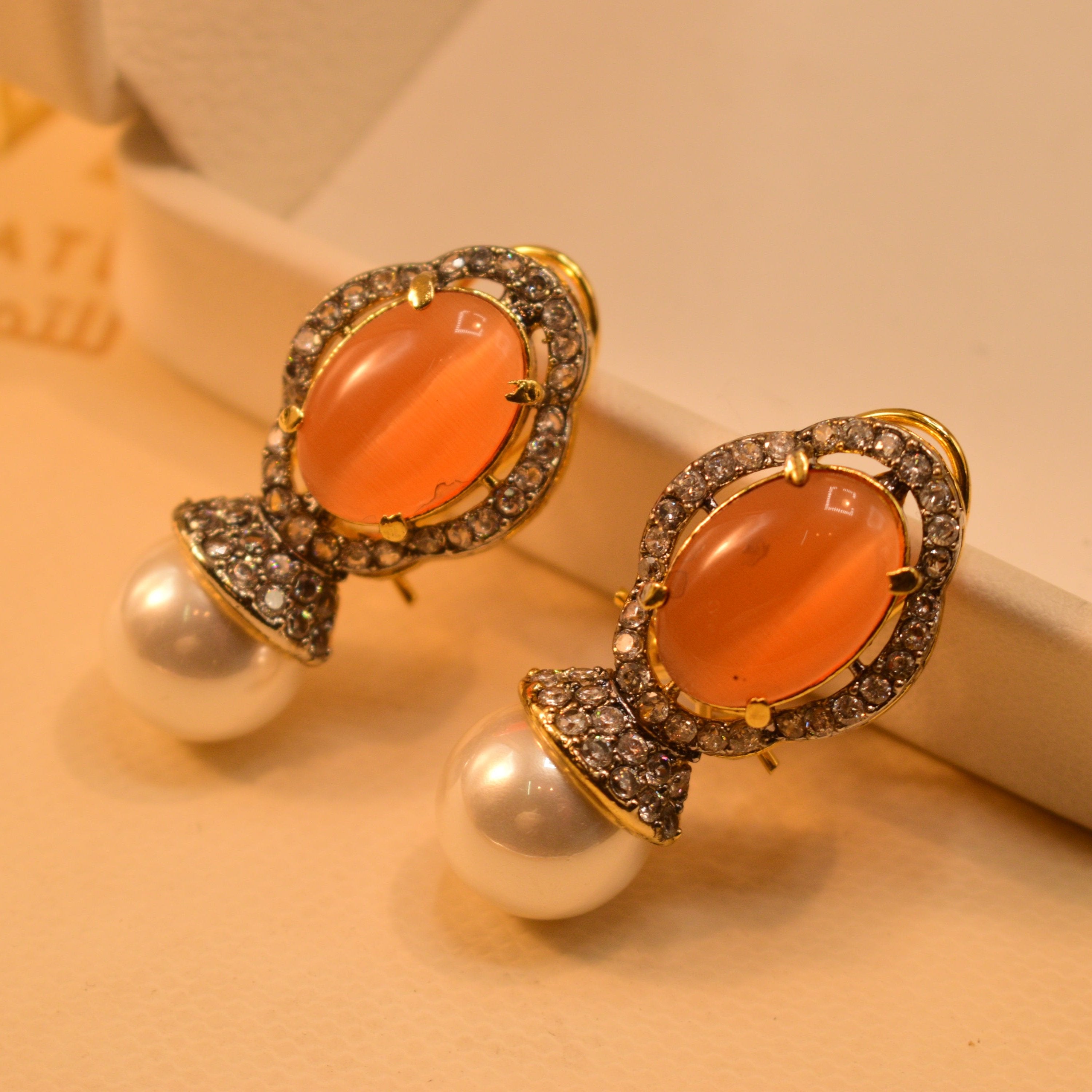 Glamorous Stylish Big Stone Pearl Earrings For Girls/women