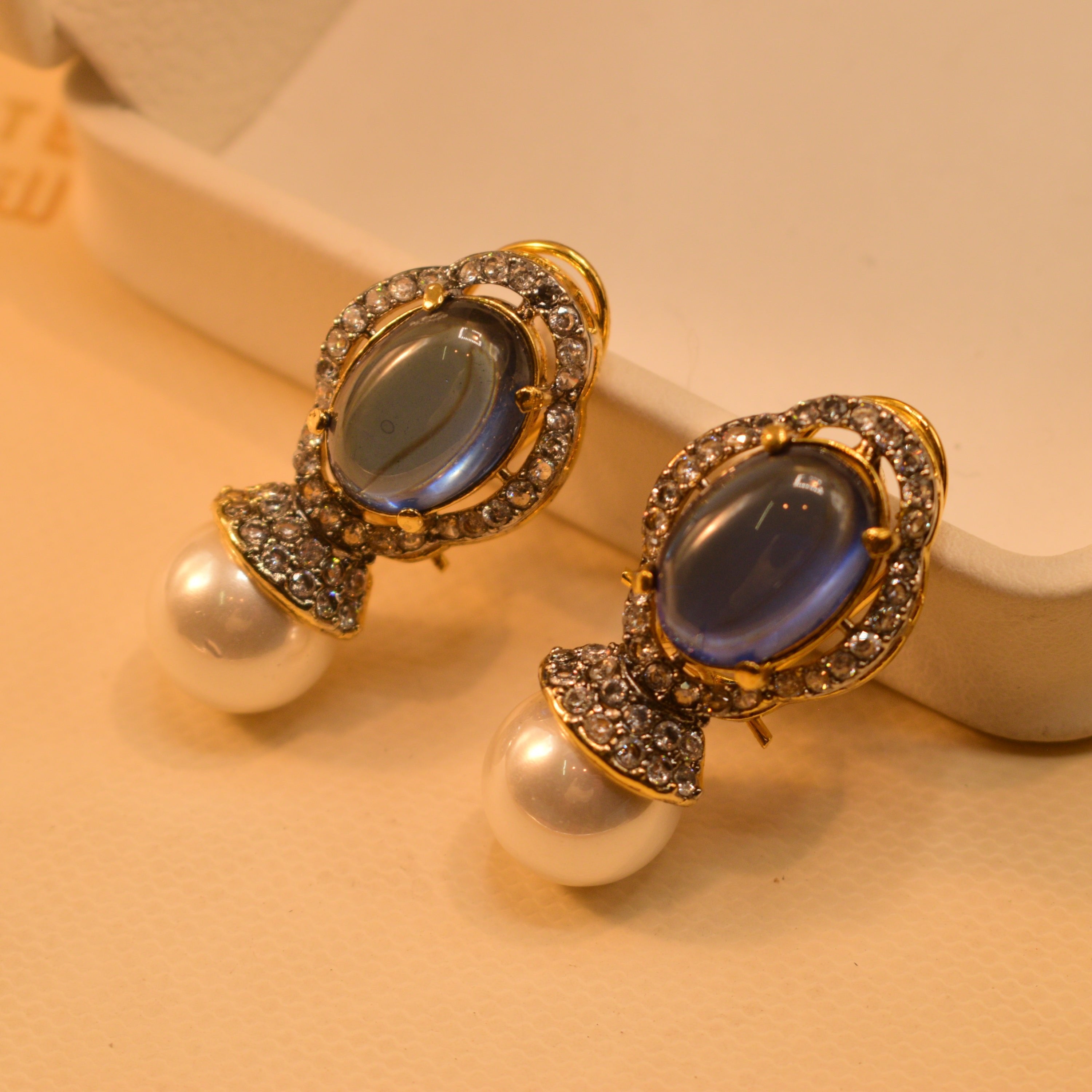 Glamorous Stylish Big Stone Pearl Earrings For Girls/women