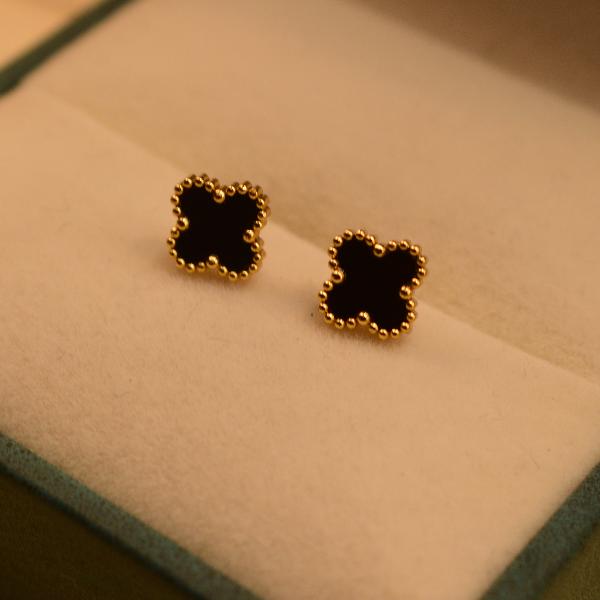 Luminous Flower Design Gold Plated Earrings For Girls/women