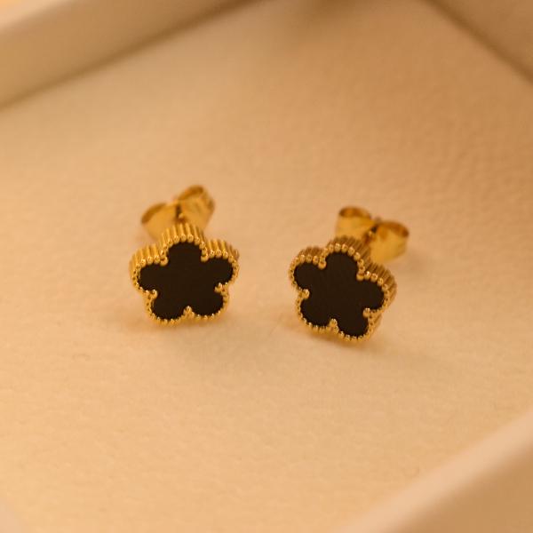 Gorgeous Design Gold Plated Earrings For Girls/women