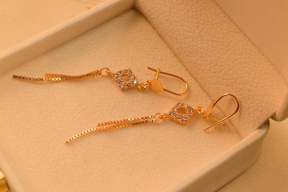 Elegant Cubic Shaped Gold Plated Hoop Earrings For Girls/women