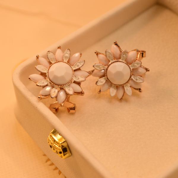 Beautiful Flower Design Real Stones Earrings For Girls/women