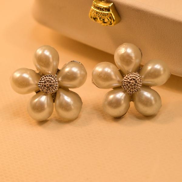 Gorgeous Flower Design Earrings For Girls/women