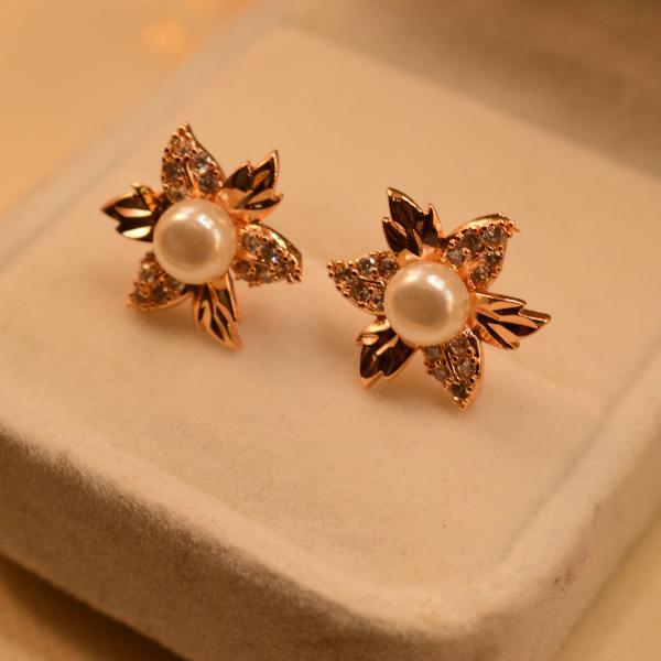 Stylish Design Gold Plated Pearl Earrings For Girls/women