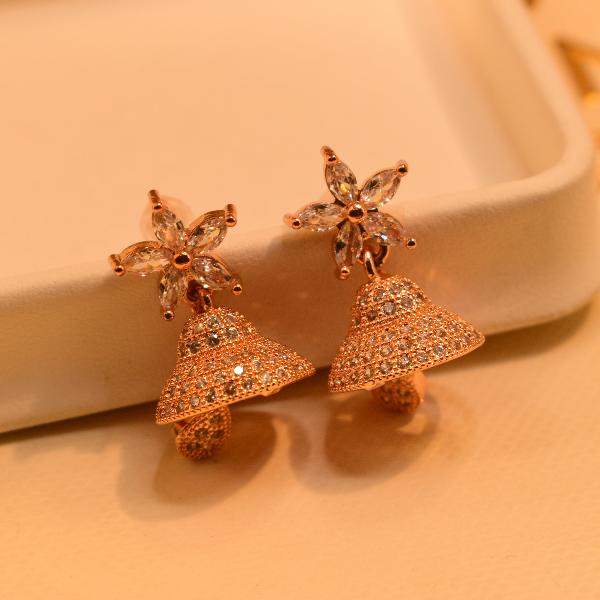 Beautiful Star Design Gold Plated Crystal Stones Earrings For Girls/women