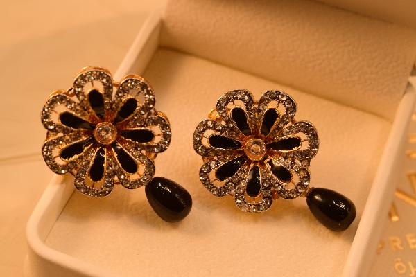 Luminous Flower Design Real Stones Earrings for Girls/Women