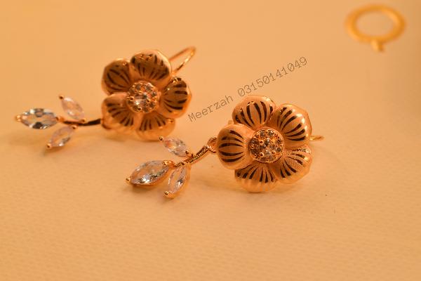 Gorgeous Flower Design Gold Plated Earrings for Girls/Women