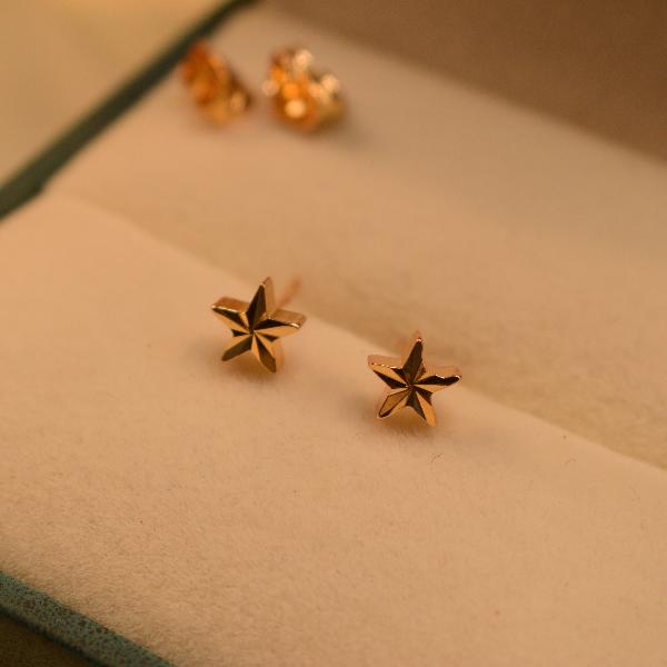 Gorgeous Unique Star Design Gold Plated Tops for Girls/Women