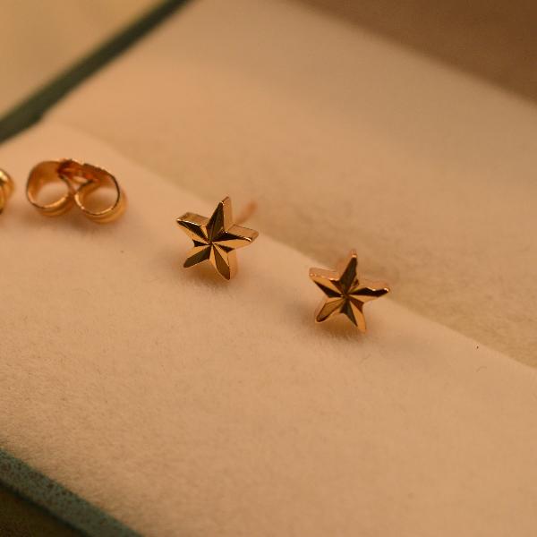 Gorgeous Unique Star Design Gold Plated Tops for Girls/Women