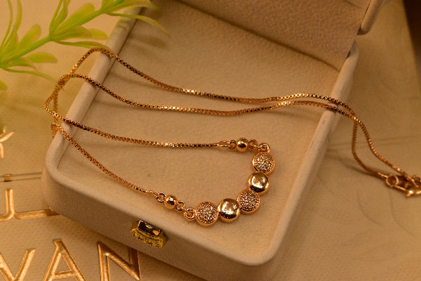 Gorgeous Design Gold Plated Crystal Stones Pendant for Girls/Women