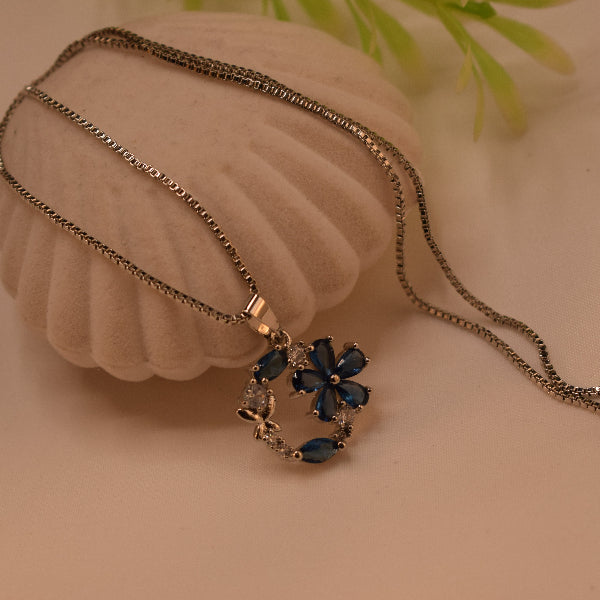 Beautiful Design Silver Plated Crystal Stones Pendant for Girls/Women