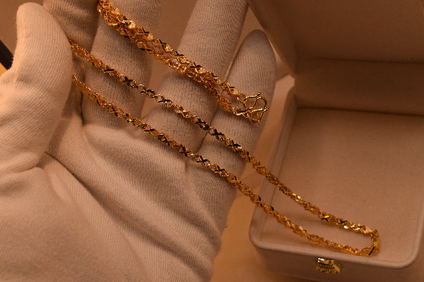 Glamorous Unique Design 24K Gold Plated Pendant for Girls/Women