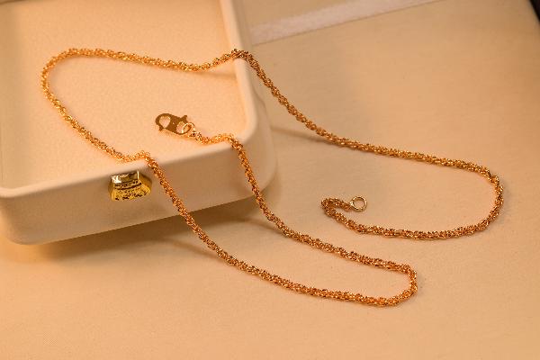 Gorgeous Elegant Design Gold Plated Long Chain for Girls/Women