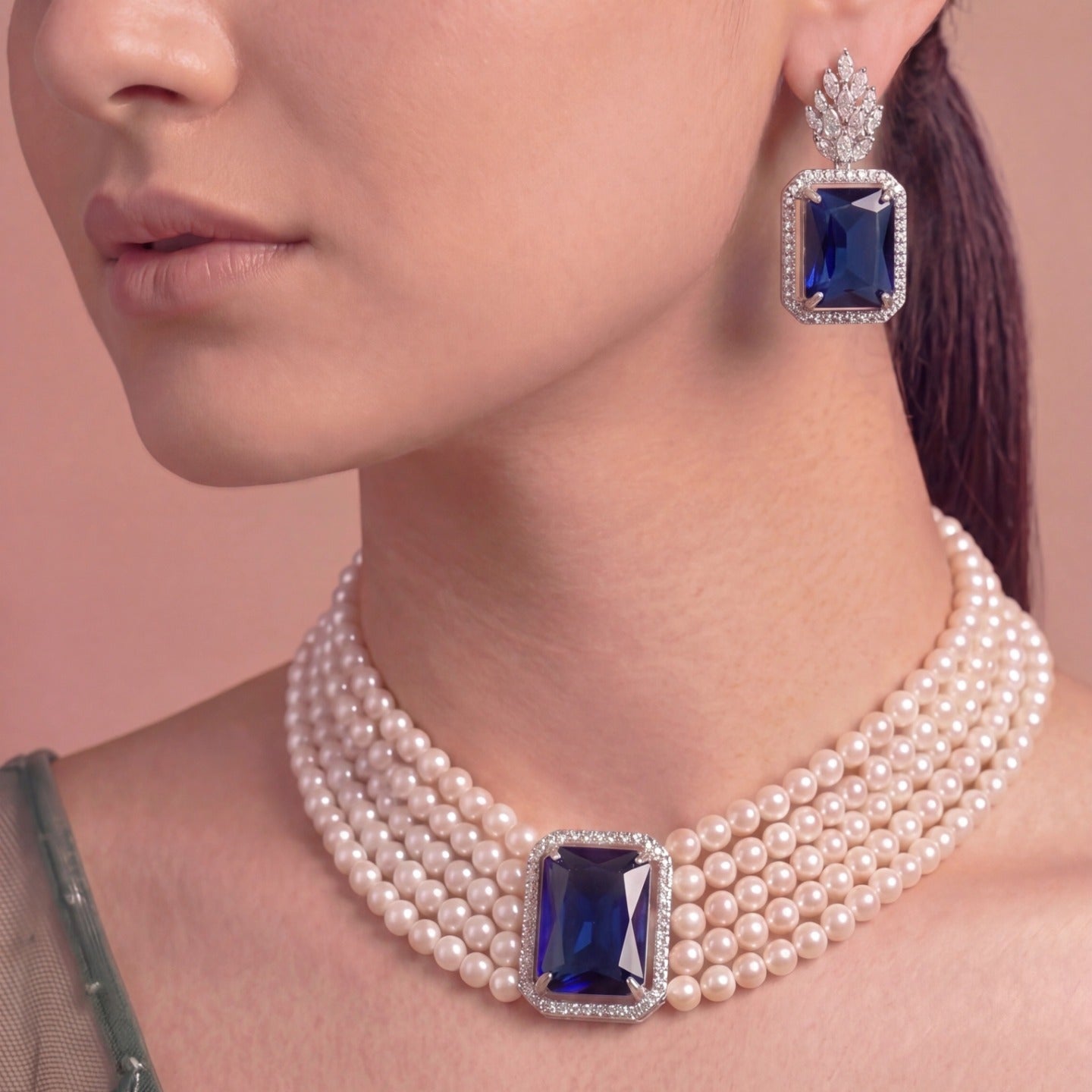 Beautiful Design Silver Plated Crystal Stones Necklace Set for Girls/Women