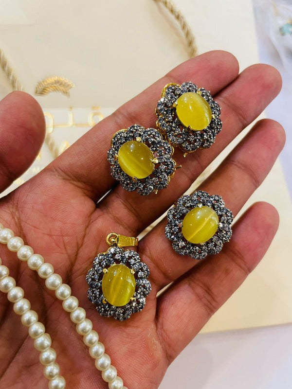 1 Carat Stylish Yellow Crystal Stones Unique Design Necklace set for Girls/Women