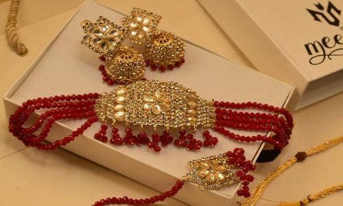 Elegant Design Gold Plated Chokr Set With Bindiya Earrings for Girls/Women