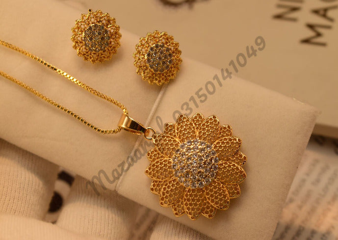 Gorgeous Gold Plated Flower Zircon Necklace Set For Girls/Women