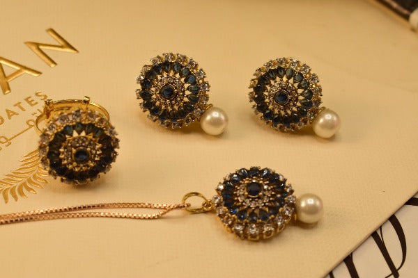 Elegant Stylish Golden Flower Zircon Necklace Sets for Girls/Women