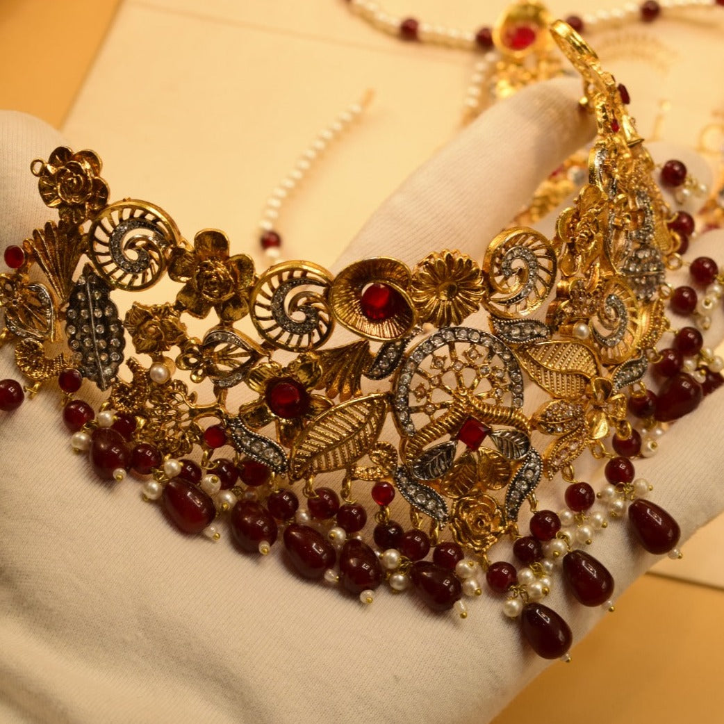 Elegant Fancy Golden Bridal Necklace Sets for Girls/Women