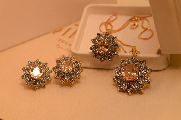 Stylish Gold Plated Real Stone Necklace Set for Girls/Women