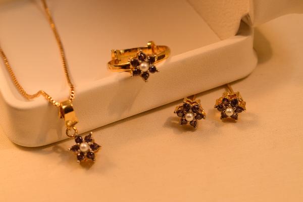 Luminous Gold Plated Flower Design Necklace Set For Girls/Women