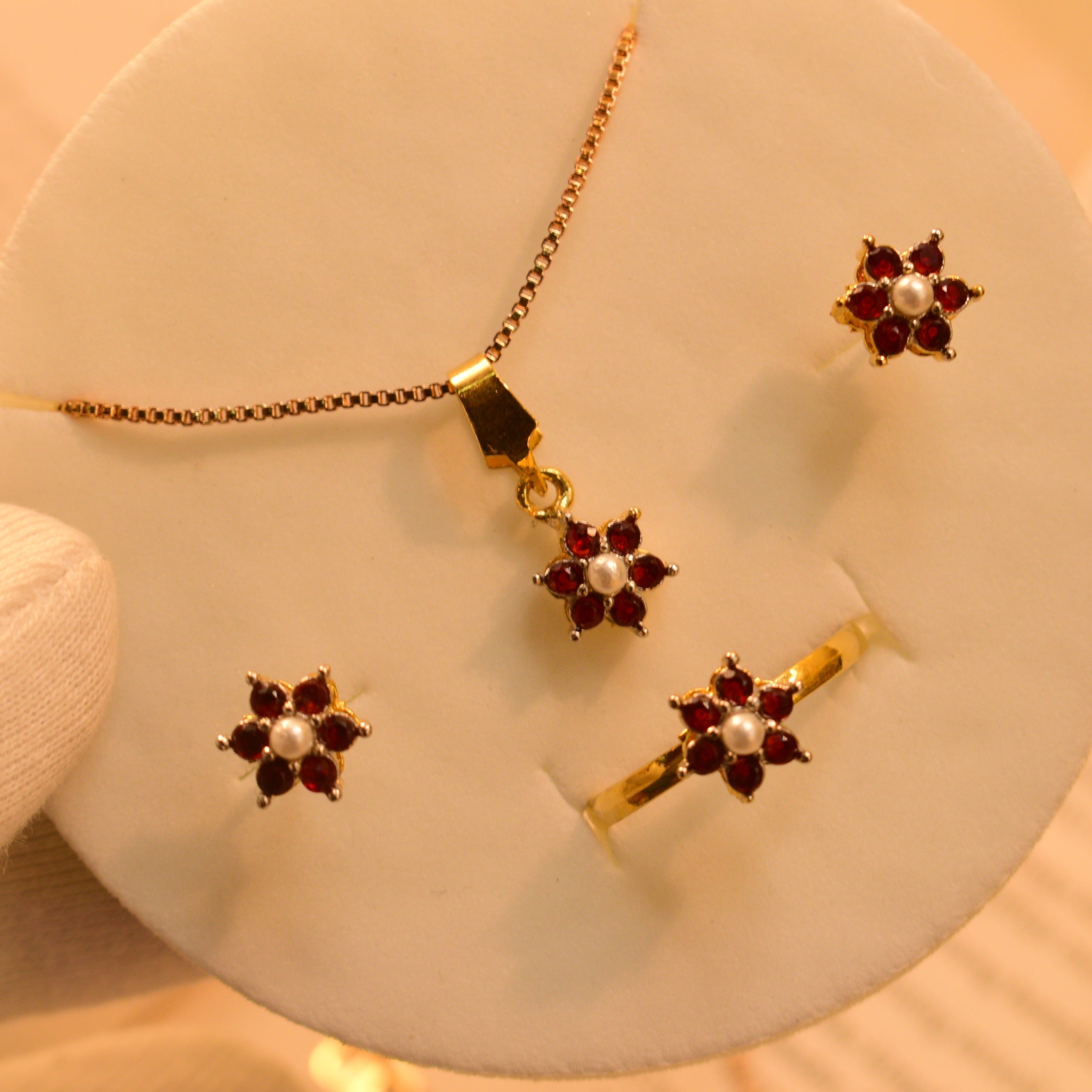 Luminous Gold Plated Flower Design Necklace Set For Girls/Women