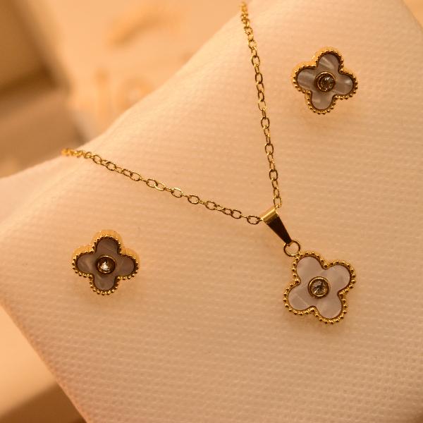 Gorgeous Luminous Design Gold Plated Necklace Set for Girls/Women