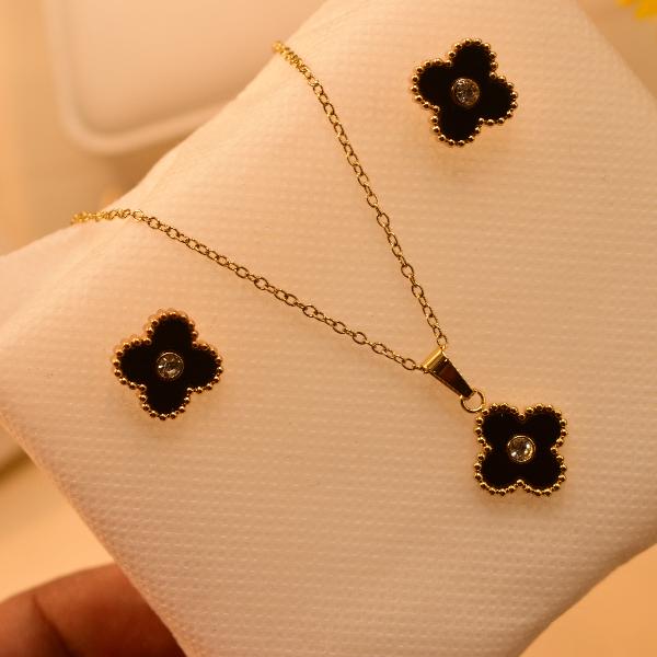 Gorgeous Luminous Design Gold Plated Necklace Set for Girls/Women