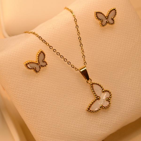 Stylish Butterfly Design Gold Plated Necklace Set for Girls/Women