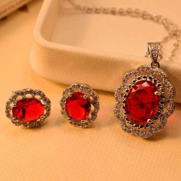 Luminous Stylish Design Real Stones Necklace Set for Girls/Women