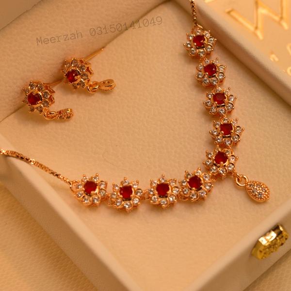 Glamorous Unique Design Gold Plated Necklace Set for Girls/Women