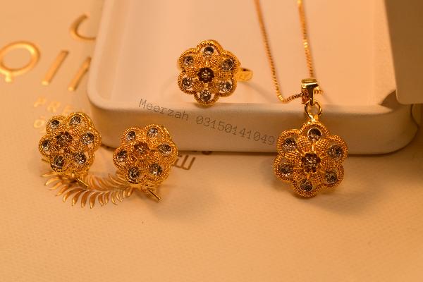 Fancy Flower Design 24K Gold Plated Necklace Set for Girls/Women