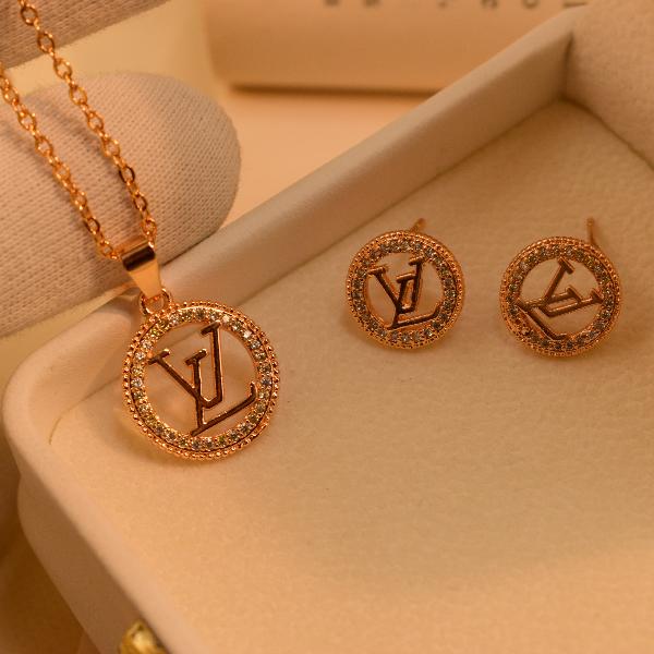 Glamorous Crystal Stones Gold Plated Necklace Set for Girls/Women