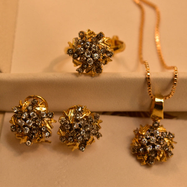 Stylish Design Gold Plated Real Stones Necklace Set for Girls/Women