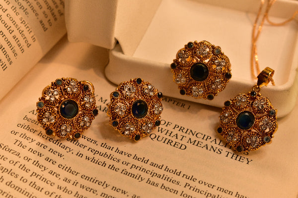 Elegant Design Gold Plated Real Stones Necklace Set for Girls/Women
