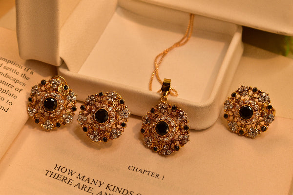 Glamorous Design Gold Plated Real Stones Necklace Set for Girls/Women