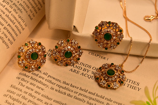 Glamorous Design Gold Plated Real Stones Necklace Set for Girls/Women