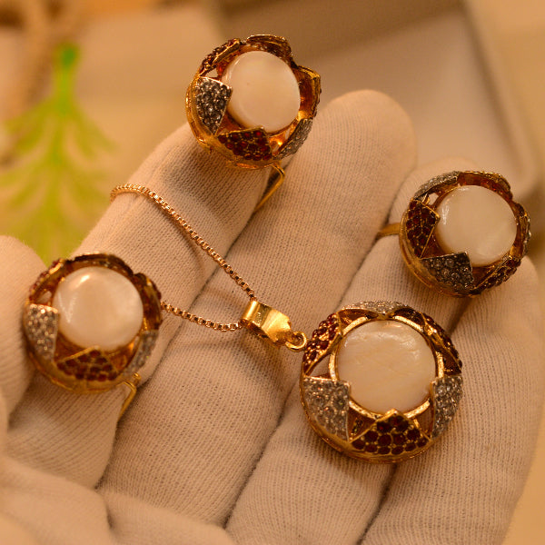 Gorgeous Design Gold Plated Real Stones Necklace Set for Girls/Women
