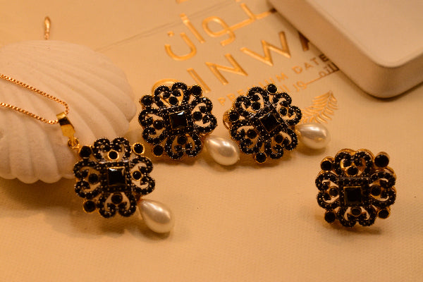 Dazzling Design Gold Plated Crystal Stones Necklace Set for Girls/Women