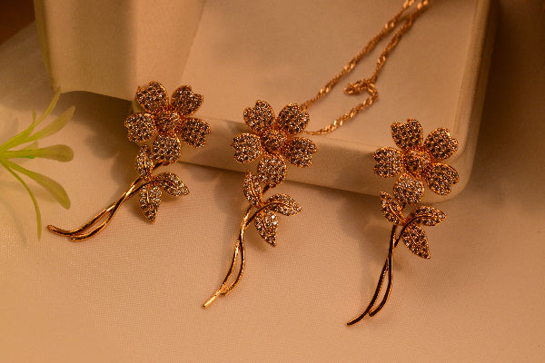 Glamorous Design Gold Plated Crystal Stones Necklace Set for Girls/Women