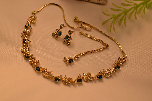 Dazzling Design Gold Plated Crystal Stones Necklace Set for Girls/Women