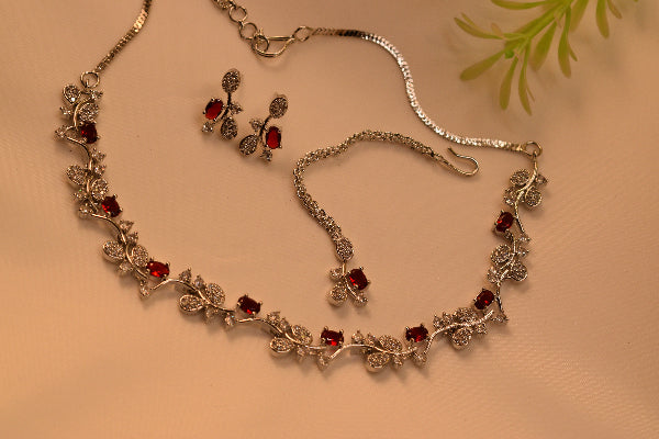 Beautiful Design Silver Plated Crystal Stones Necklace Set for Girls/Women